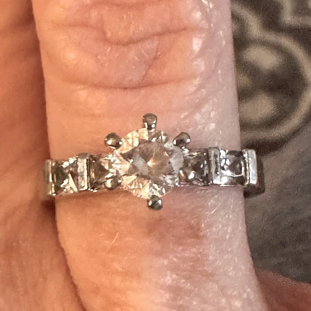 Sterling Silver cubic zirconia ring Solitaire w/ 2 square diamonds on each side